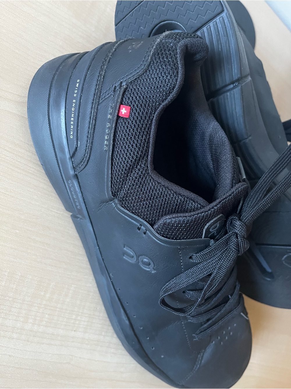On Running Men's Black Low-Top Sneaker